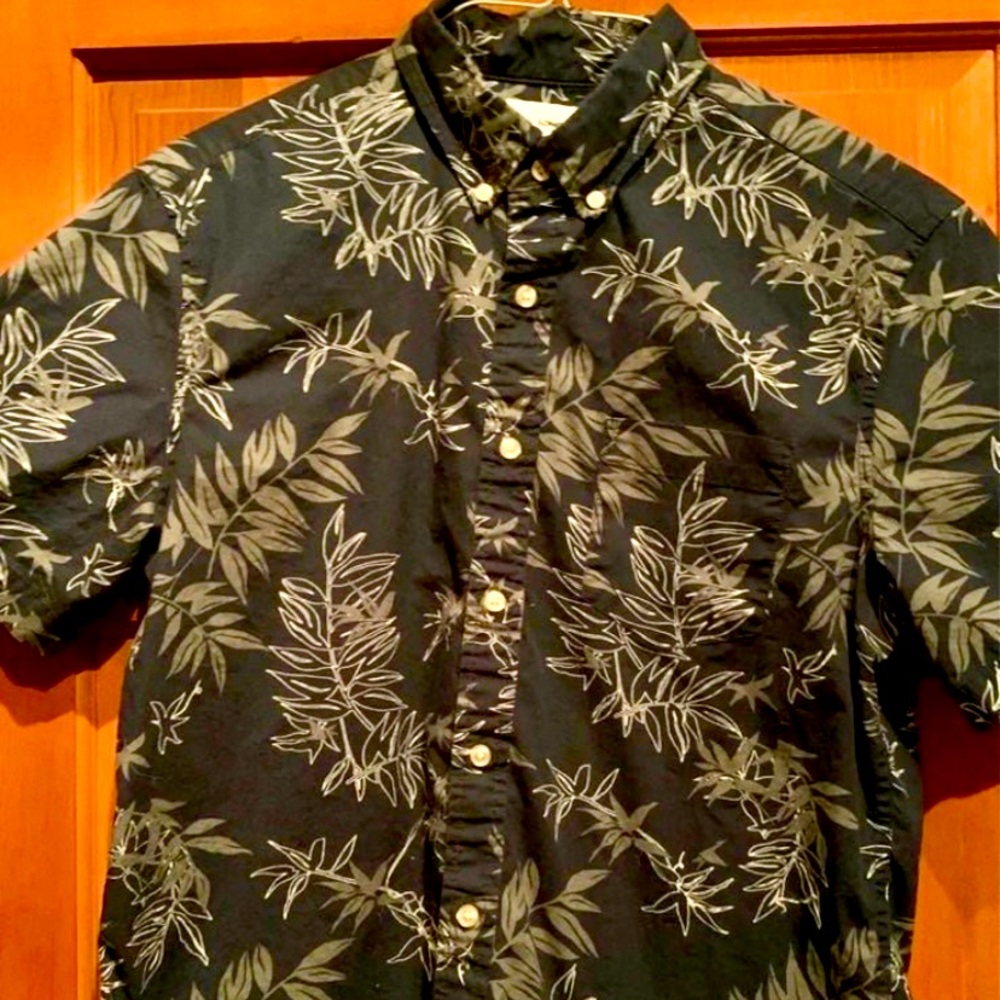 Sonoma Hawaiian button down shirt blue grey short-sleeve tropical print top